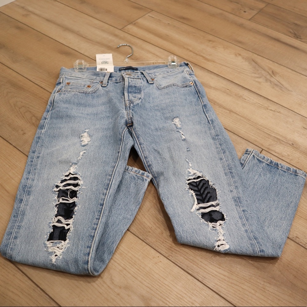 Levi’s 501 Mid Rise Button Fly Cropped Tapered Leg Jeans